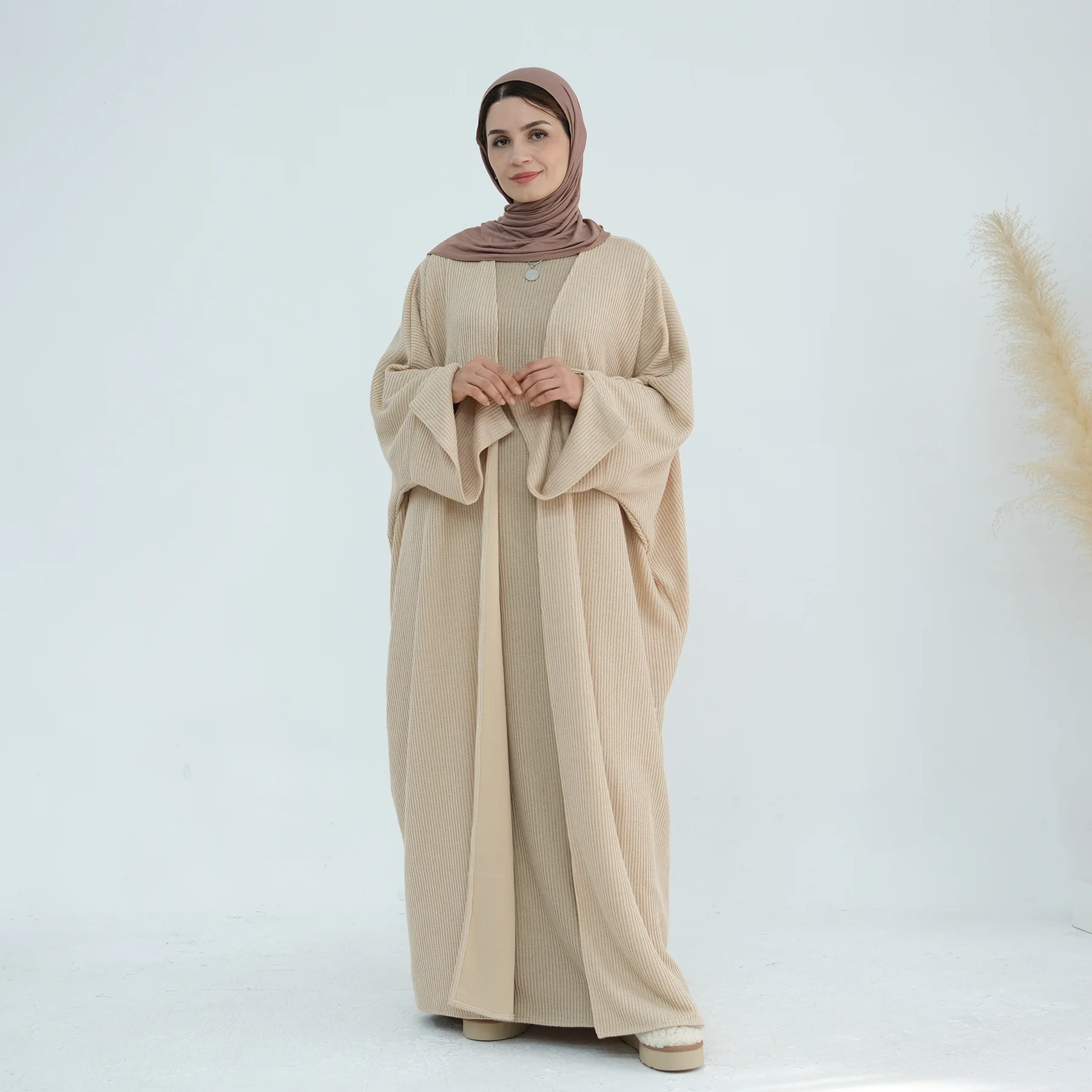 Winter Open Abaya Dubai Luxury Thick Knitted Loose Sweater Kimono Abayas for Women Muslim Islamic Clothes Kaftan Robe Ramadan
Winter Open Abaya Dubai Luxury Thick Knitted Loose Sweater Kimono Abayas for Women Muslim Islamic Clothes Kaftan Robe Ramadan