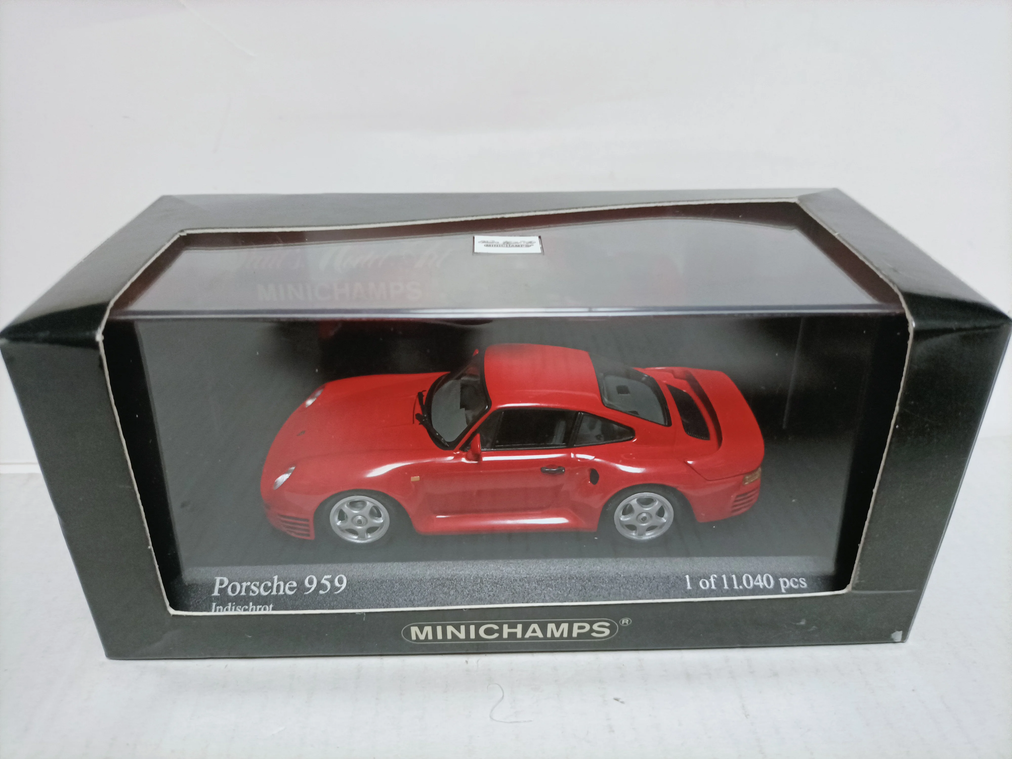 Minichamps Mini Cut 1 43 Porsche Coupe Модель Porsche 959 1987, красный
Minichamps Mini Cut 1 43 Porsche Coupe Модель Porsche 959 1987, красный