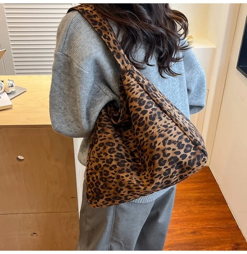 Hobo Bag with Leopard Print Suede Finish & Wide Strap, Stylish & Spacious for Everyday Casual Activities & Work Bags for Women
Hobo Bag with Leopard Print Suede Finish & Wide Strap, Stylish & Spacious for Everyday Casual Activities & Work Bags for Women