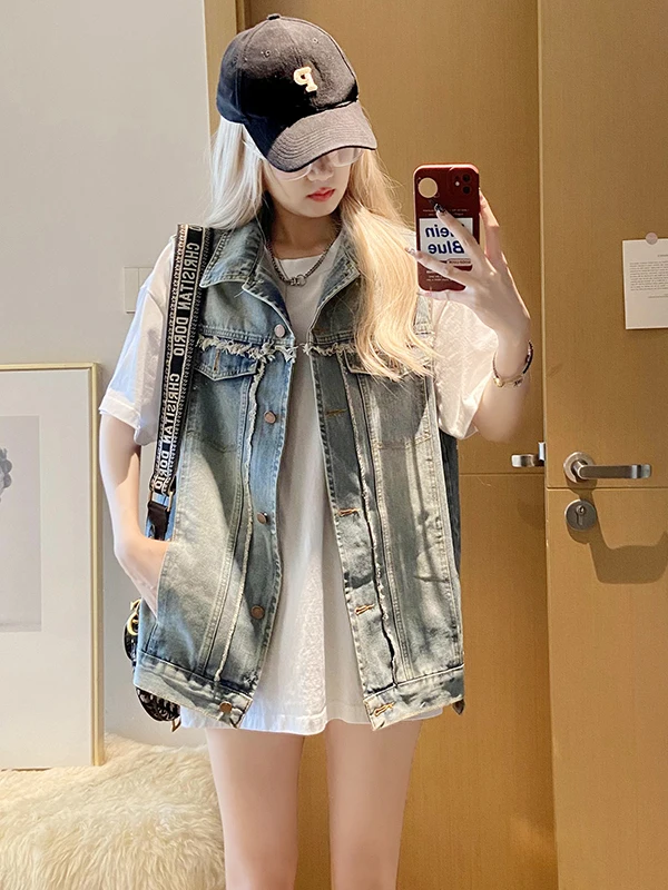 Korean Sle Loose Denim Vest Women's 2025 New Spring Svel Outerwear Summer Vintage Jaet Faionable Cotton Polyester...
Korean Sle Loose Denim Vest Women's 2025 New Spring Svel Outerwear Summer Vintage Jaet Faionable Cotton Polyester...