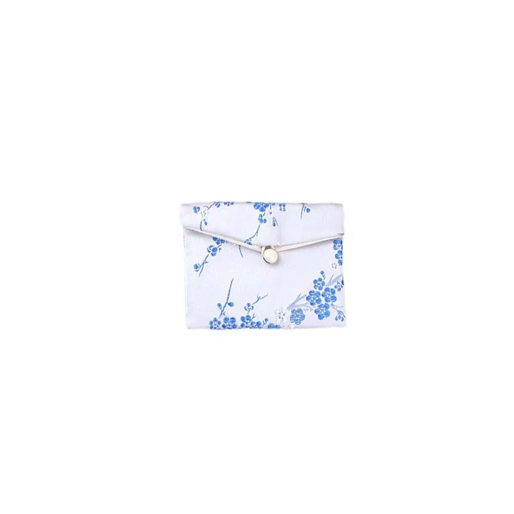Retro Satin Jewelery Bag Embroidered Buckle Wallet Container Chinese Style Coin Purse Ladies
Retro Satin Jewelery Bag Embroidered Buckle Wallet Container Chinese Style Coin Purse Ladies