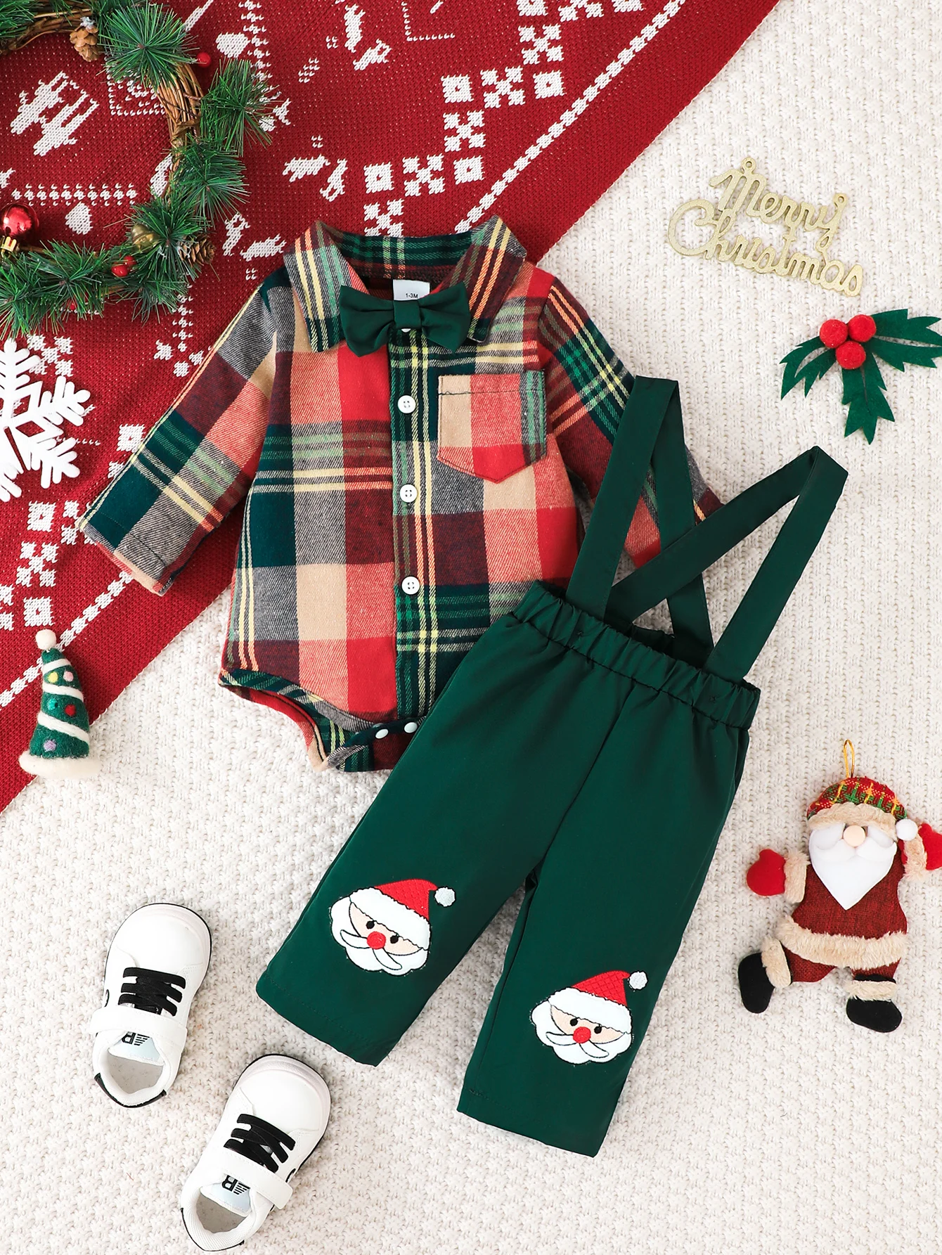 3PCS,Baby Christmas set: Plaid long sleeve Jumpsuit with detachable bow tie+Santa decorative Suspenders,Casual comfort.
3PCS,Baby Christmas set: Plaid long sleeve Jumpsuit with detachable bow tie+Santa decorative Suspenders,Casual comfort.
