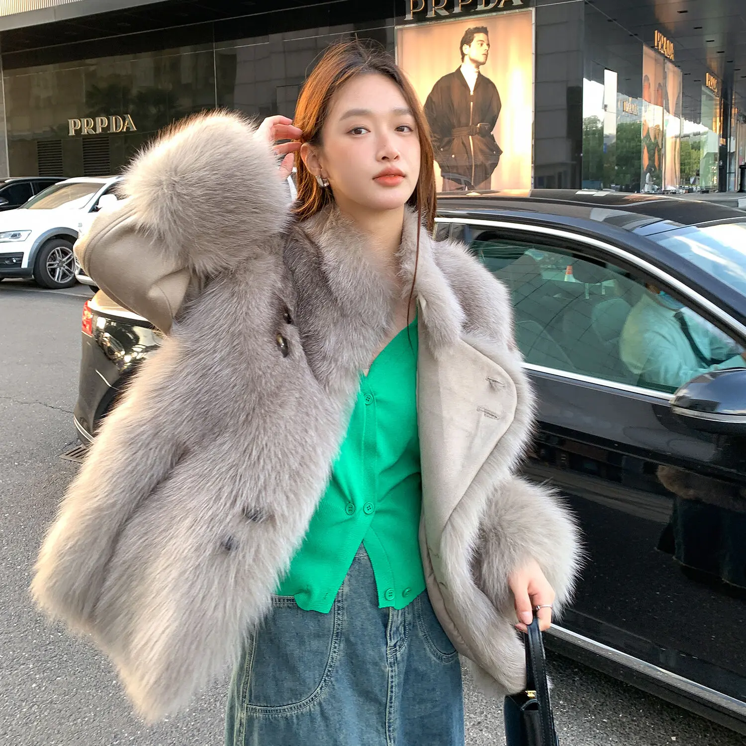 2024 New Real fur, Women Winter Real Fur Coat Luxury Fashion Solid Warm Short Jacket Ladies Full Fur Elegant Outwear Plus Size H
2024 New Real fur, Women Winter Real Fur Coat Luxury Fashion Solid Warm Short Jacket Ladies Full Fur Elegant Outwear Plus Size H