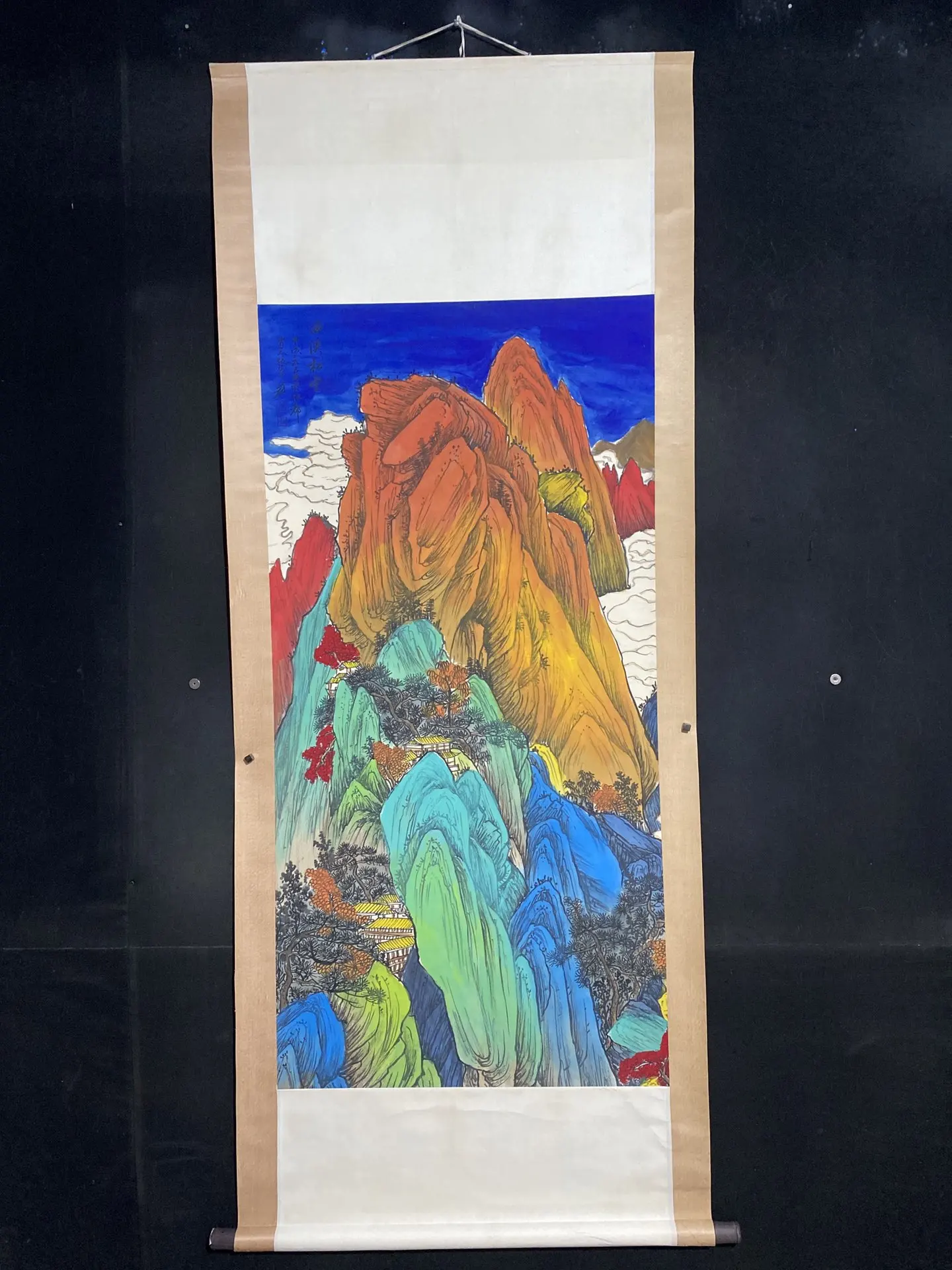 A four-foot Zhongtang painting of landscape by Zhang Daqian, entirely hand-painted, one item—one picture.
A four-foot Zhongtang painting of landscape by Zhang Daqian, entirely hand-painted, one item—one picture.