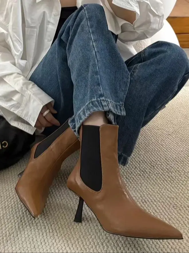 Женские ботильоны с острым носком, черные, коричневые, на тонком высоком каблуке, с эластичной резинкой без шнуровки, модные вечерние туфли-лодочки, женские размеры 35-39
Женские ботильоны с острым носком, черные, коричневые, на тонком высоком каблуке, с эластичной резинкой без шнуровки, модные вечерние туфли-лодочки, женские размеры 35-39