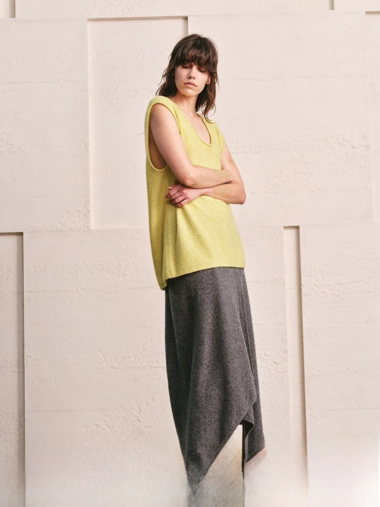 Жилет ZYNNI Original Design: комфортный, приятный к телу, длинный, с U-образным вырезом, можно носить поверх другой одежды, для женщин
Жилет ZYNNI Original Design: комфортный, приятный к телу, длинный, с U-образным вырезом, можно носить поверх другой одежды, для женщин