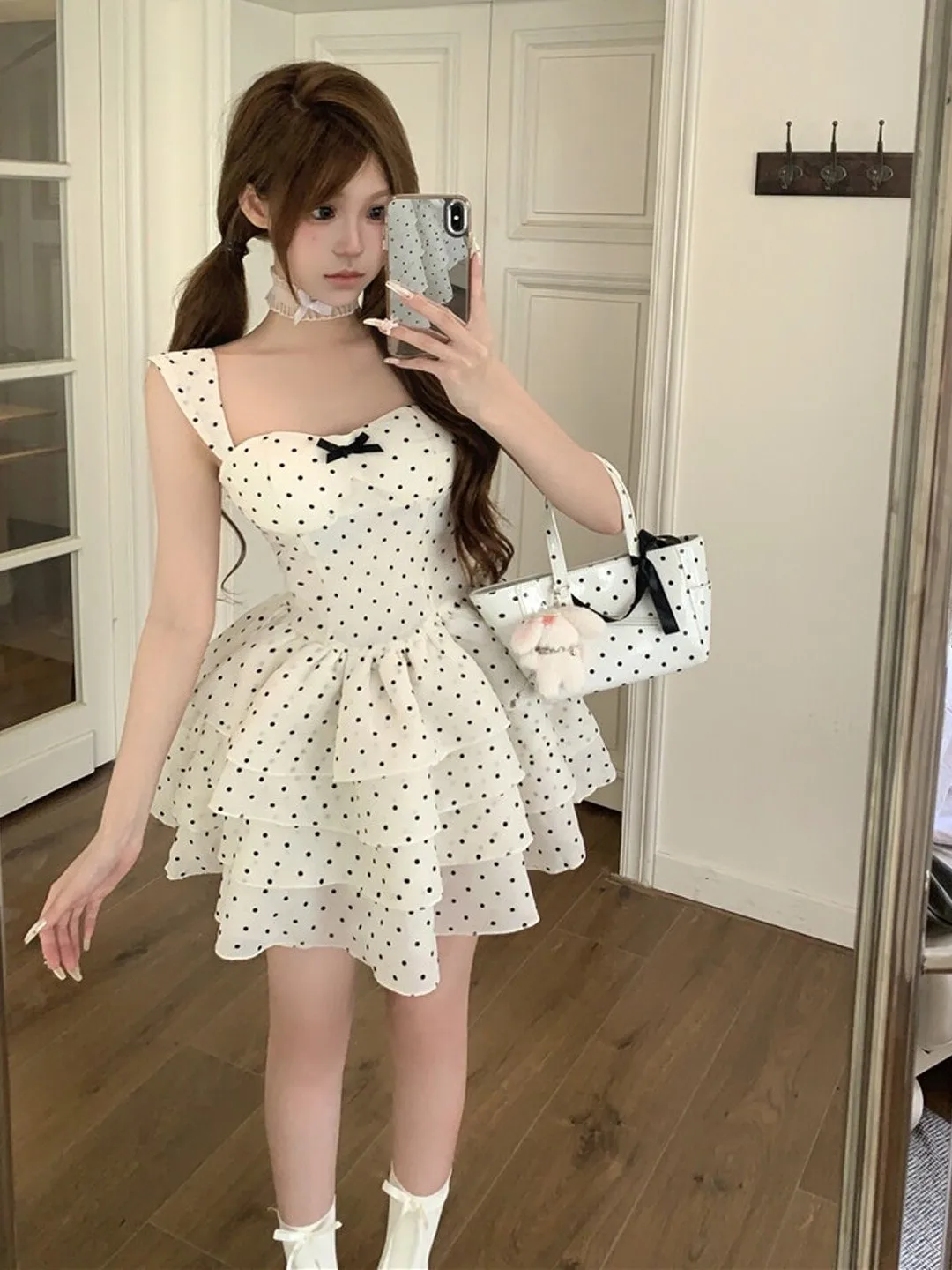Gentle Breeze Unique Polka Dot Puffy Sleeve Princess Dress Small Size Summer Fashionable Women's Polyester Fiber Midi Dress
Gentle Breeze Unique Polka Dot Puffy Sleeve Princess Dress Small Size Summer Fashionable Women's Polyester Fiber Midi Dress