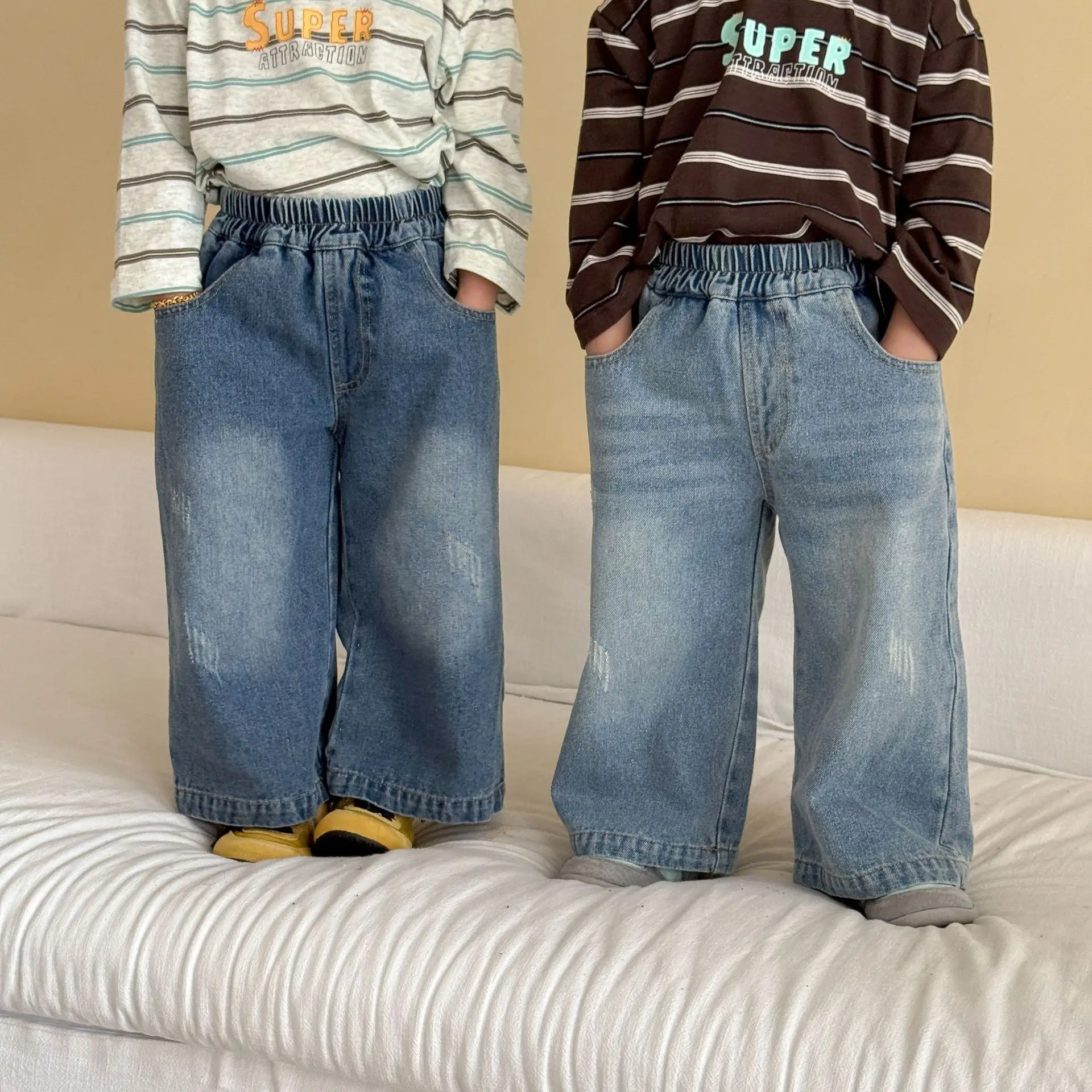 2026 Autumn New Children Denim Trousers Solid Girls Straight Wide Leg Pants Boys Casual Pants Fashion Jeans Kids Clothes
2026 Autumn New Children Denim Trousers Solid Girls Straight Wide Leg Pants Boys Casual Pants Fashion Jeans Kids Clothes