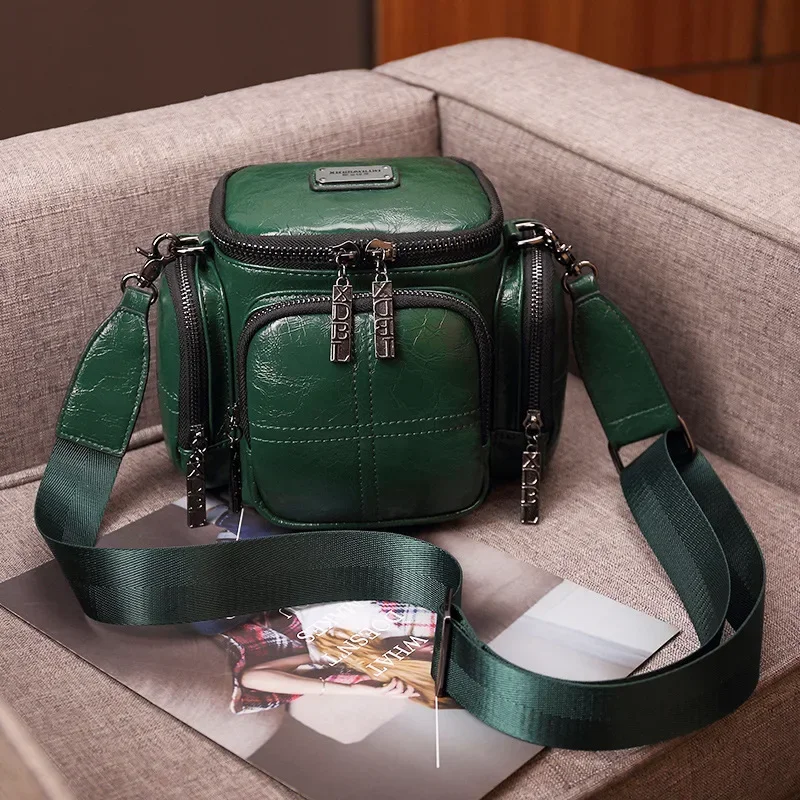 Mini Vintage Crossbody Bag, Retro PU Leather Shoulder Bag, Women's Casual Handbag & Camera Bag
Mini Vintage Crossbody Bag, Retro PU Leather Shoulder Bag, Women's Casual Handbag & Camera Bag