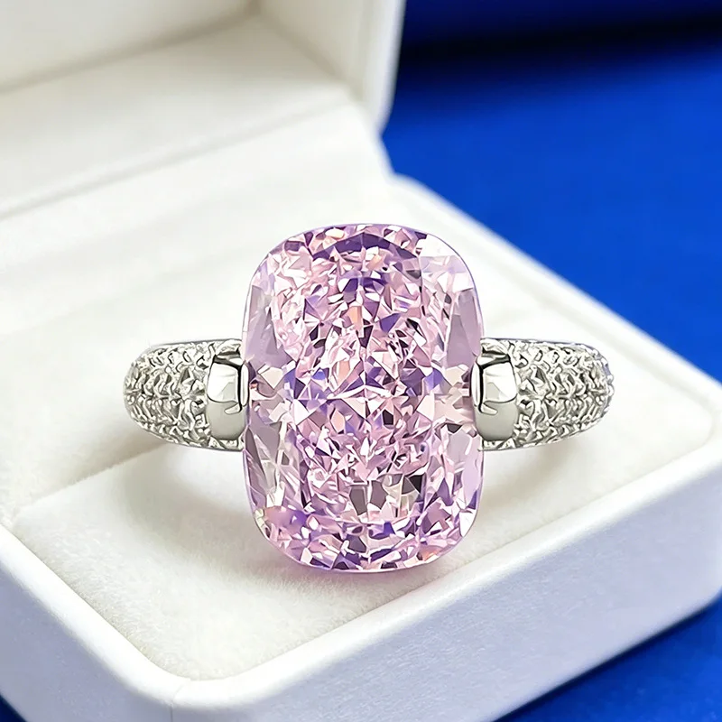 Luxury white gold solid platinum PT950 fat square 10*14mm pink diamond ice flower cut ring sweet and white temperament
Luxury white gold solid platinum PT950 fat square 10*14mm pink diamond ice flower cut ring sweet and white temperament
