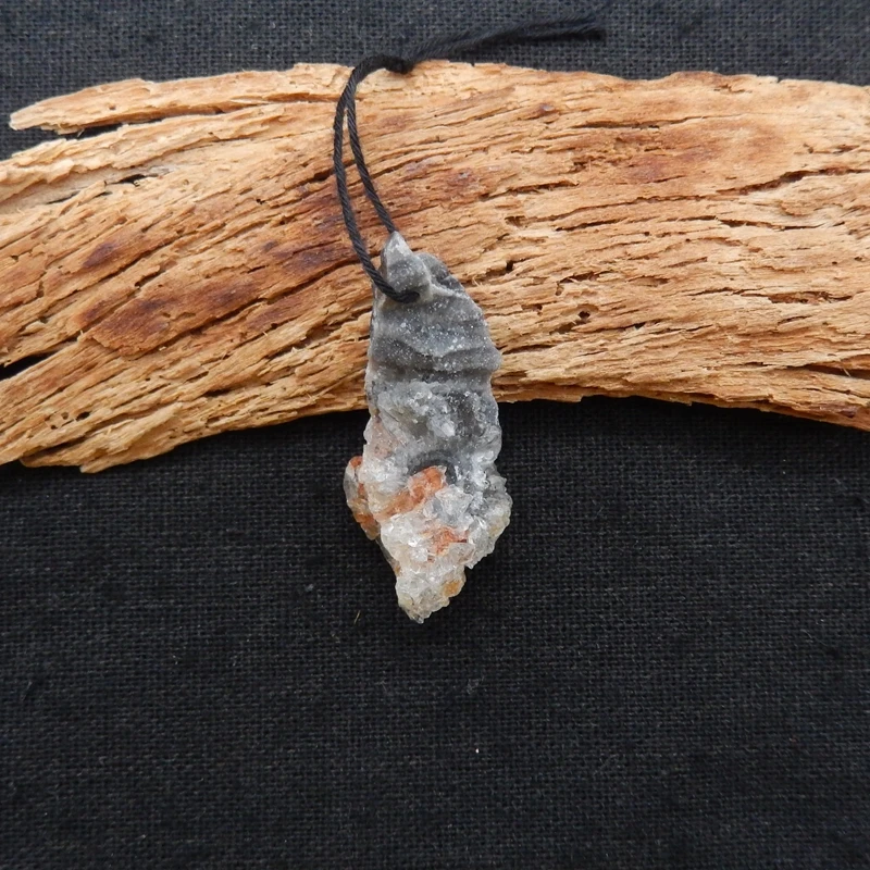 Natural Brazilian Agate Crystal Rough Stone Pendant Bead 39x16x8mm 5g - Unique Gemstone Accessory for Men Ideal Gift
Natural Brazilian Agate Crystal Rough Stone Pendant Bead 39x16x8mm 5g - Unique Gemstone Accessory for Men Ideal Gift