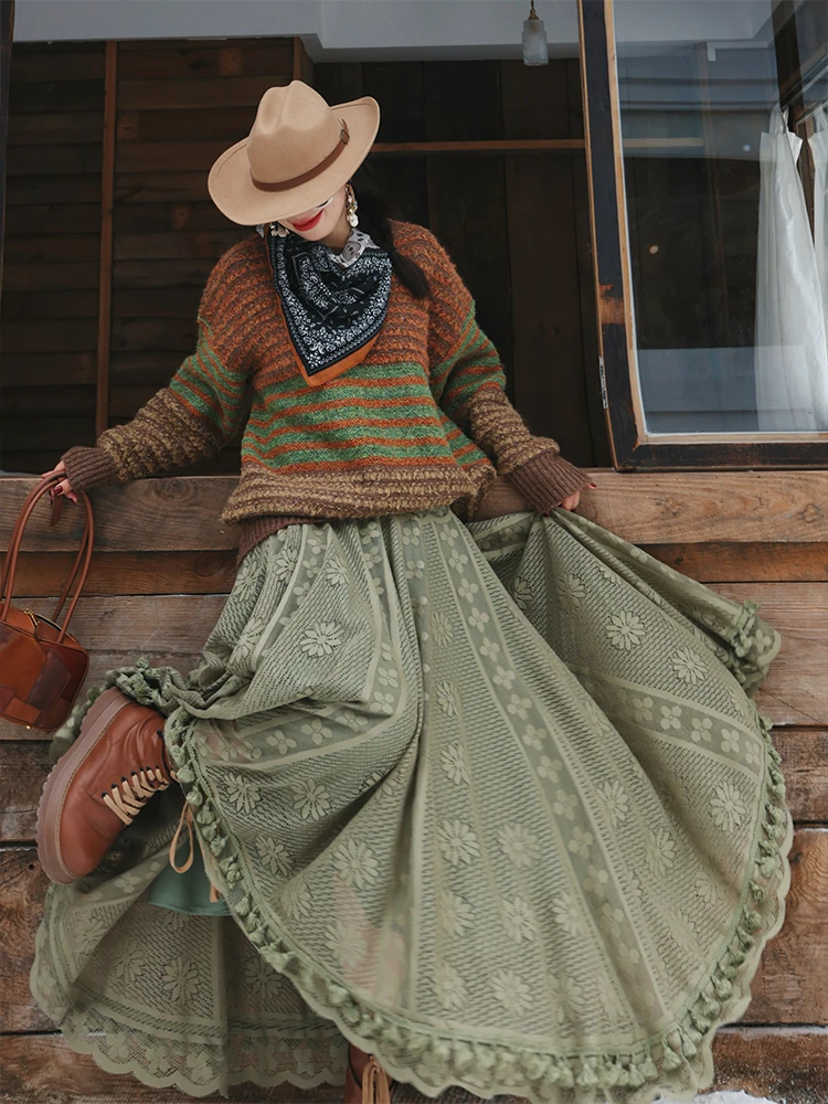 Mint Tea Vintage Lace Embroidery Tassel A-Line Skirt Maxi Skirt High Waist Polyester Fabric City Walk Spring Summer Autumn
Mint Tea Vintage Lace Embroidery Tassel A-Line Skirt Maxi Skirt High Waist Polyester Fabric City Walk Spring Summer Autumn