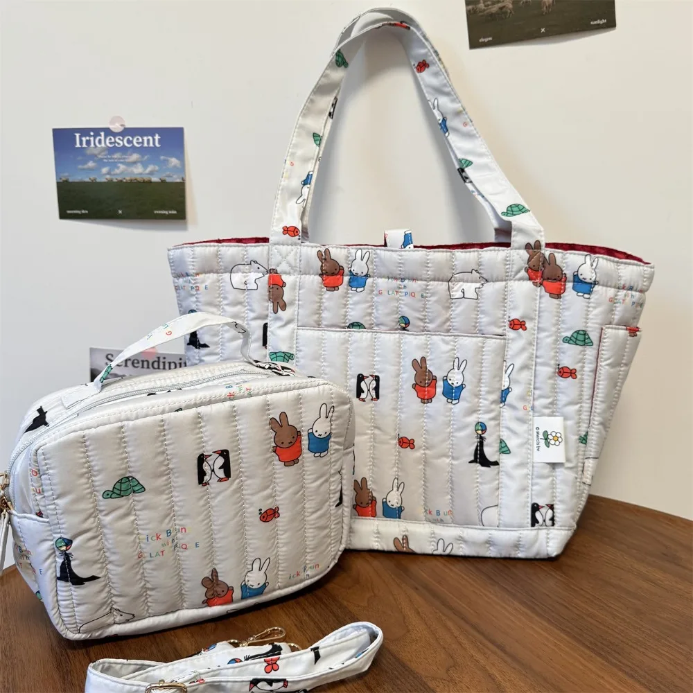 Kawaii Miffy Cute Striped Quilted Handbag Breakfast Bag Large Capacity Single Shoulder Tote Storage Bag Gift Toy for Girl
Kawaii Miffy Cute Striped Quilted Handbag Breakfast Bag Large Capacity Single Shoulder Tote Storage Bag Gift Toy for Girl
