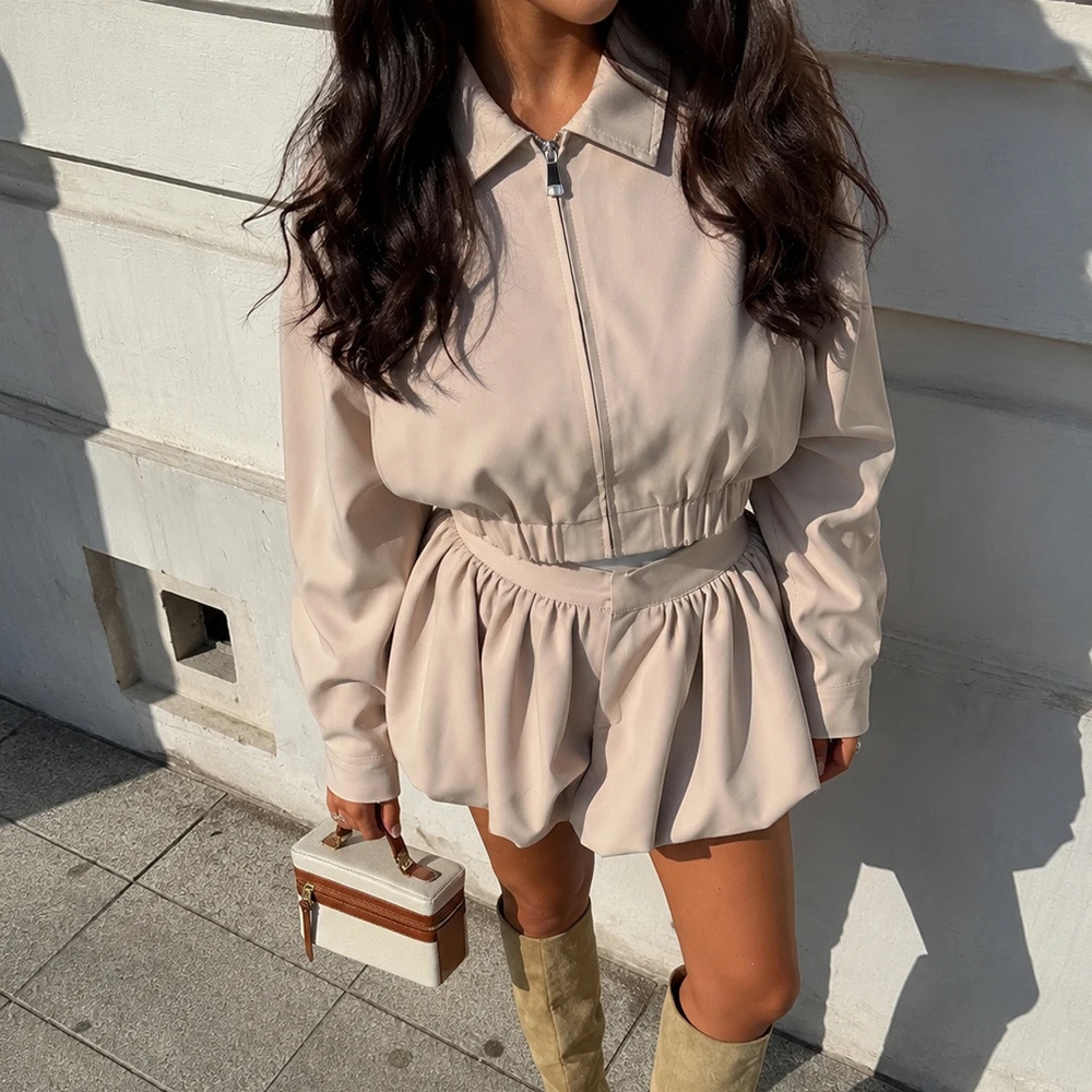 Ticketsx Women's 2 Piece Short Sets Fashion Lapel Zipper Jacket Ruched Shorts Sets Vintage Female Commute Streetwear Short Sets
Ticketsx Women's 2 Piece Short Sets Fashion Lapel Zipper Jacket Ruched Shorts Sets Vintage Female Commute Streetwear Short Sets