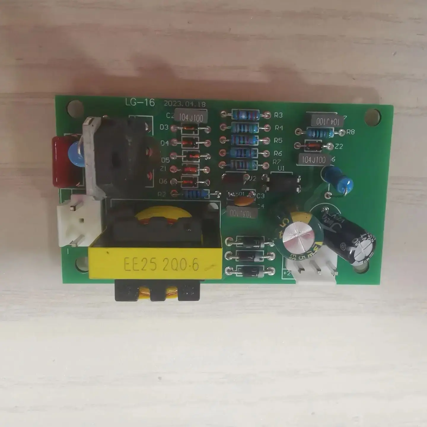 Инверторный Сварочный аппарат вспомогательный Мощность доска + 24В/12В импульсный источник Питание доска DC310V-540V Вход
Инверторный Сварочный аппарат вспомогательный Мощность доска + 24В/12В импульсный источник Питание доска DC310V-540V Вход