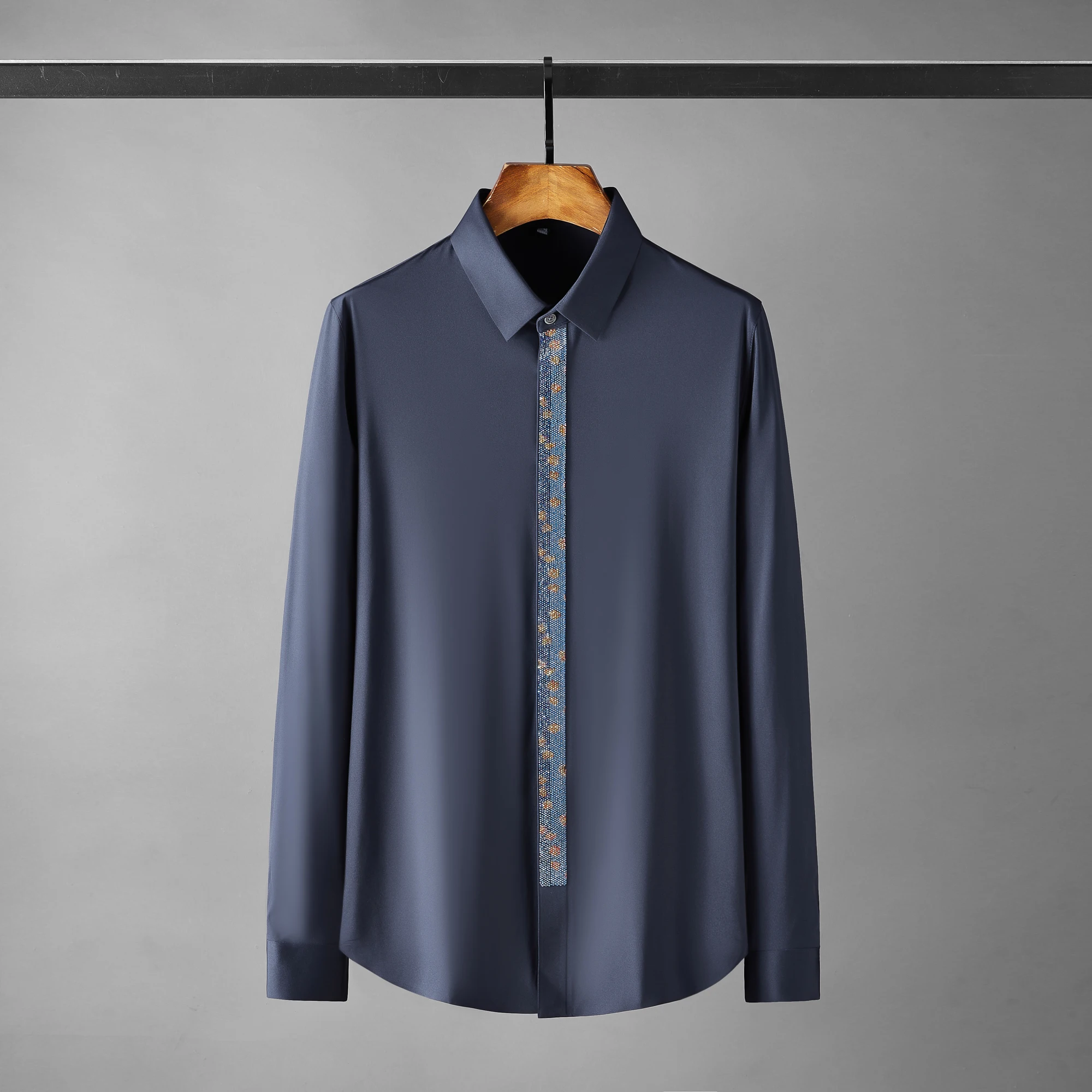 New Long Sleeve Mens Shirts Luxury Drill Placket Four Seasons Solid Color Casual Male Shirts Fashion Slim Fit Party Man Shirt
New Long Sleeve Mens Shirts Luxury Drill Placket Four Seasons Solid Color Casual Male Shirts Fashion Slim Fit Party Man Shirt