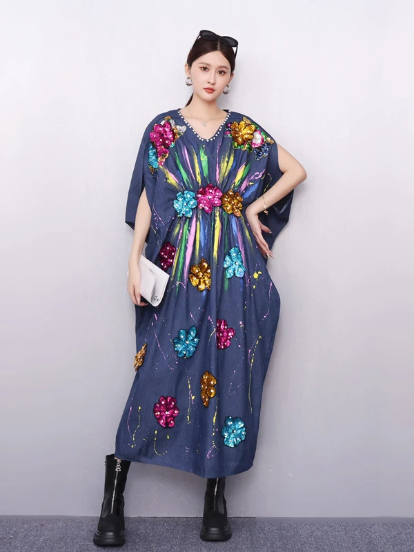 2025 Summer New Women's Fashion Denim Dress Loose Large Size Heavy Nail Drill High Waist and Thin Temperament V-neck Long Dress
2025 Summer New Women's Fashion Denim Dress Loose Large Size Heavy Nail Drill High Waist and Thin Temperament V-neck Long Dress
