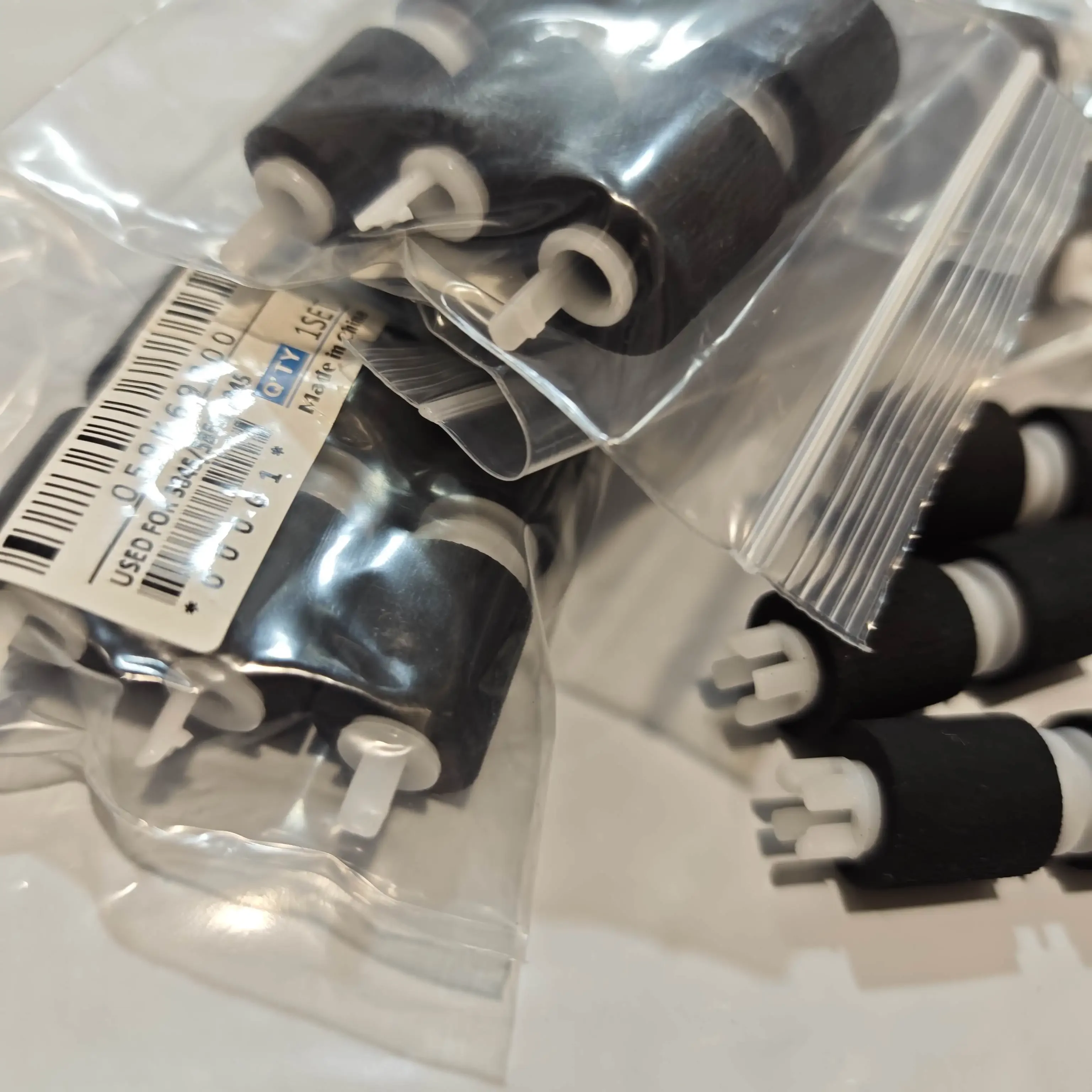 2SET paper feed Roller Kit For xerox 5775 5875 WorkCentre WC 5845 5855 5755 5675 5765 5775 5790 5875 5890 059K69800 WC5775
2SET paper feed Roller Kit For xerox 5775 5875 WorkCentre WC 5845 5855 5755 5675 5765 5775 5790 5875 5890 059K69800 WC5775