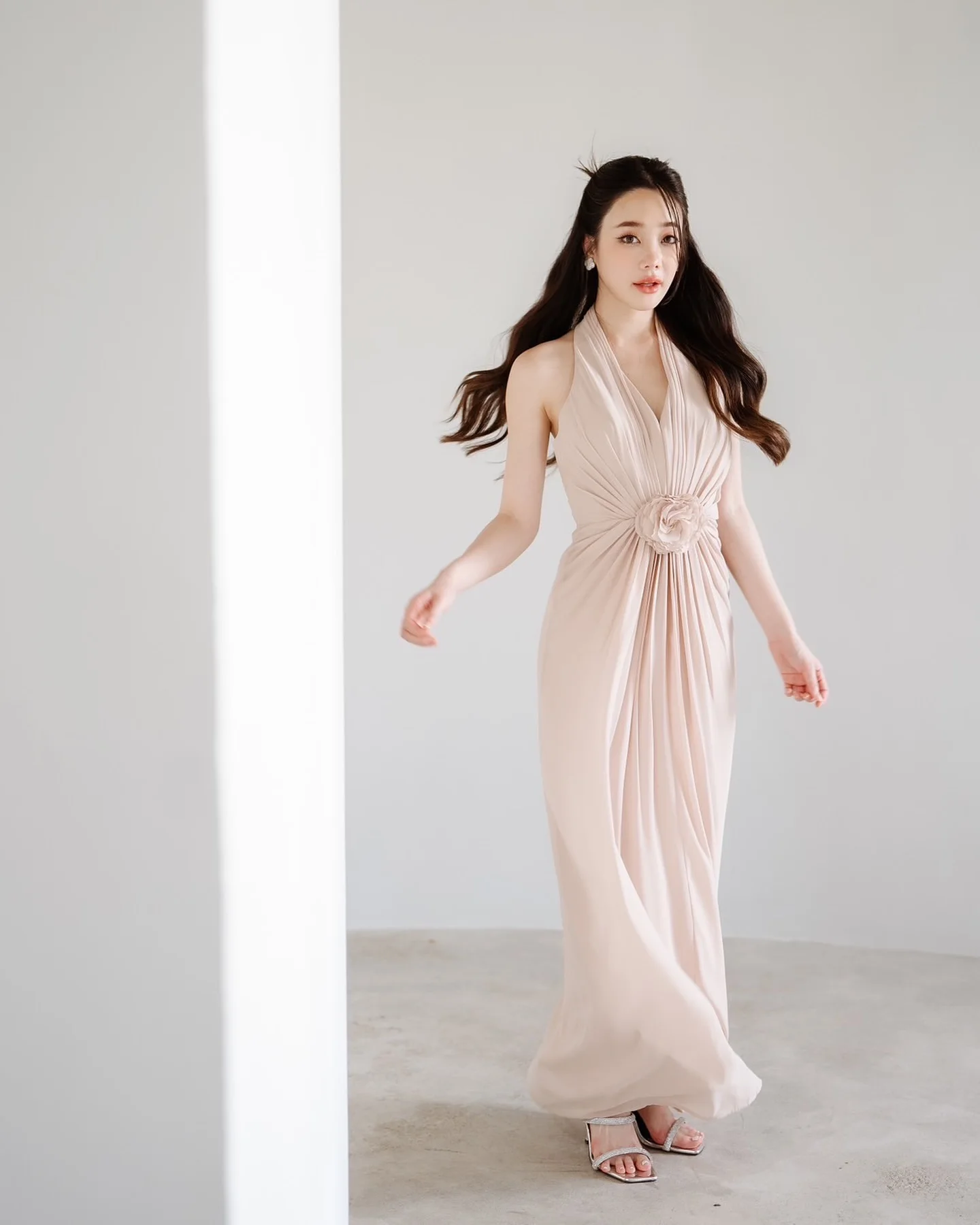 Customized Temperament Halter Chiffon Long Sleeves Evening Dresses Elegant Ankle Length Celebrity Gowns Vestido De Noche
Customized Temperament Halter Chiffon Long Sleeves Evening Dresses Elegant Ankle Length Celebrity Gowns Vestido De Noche