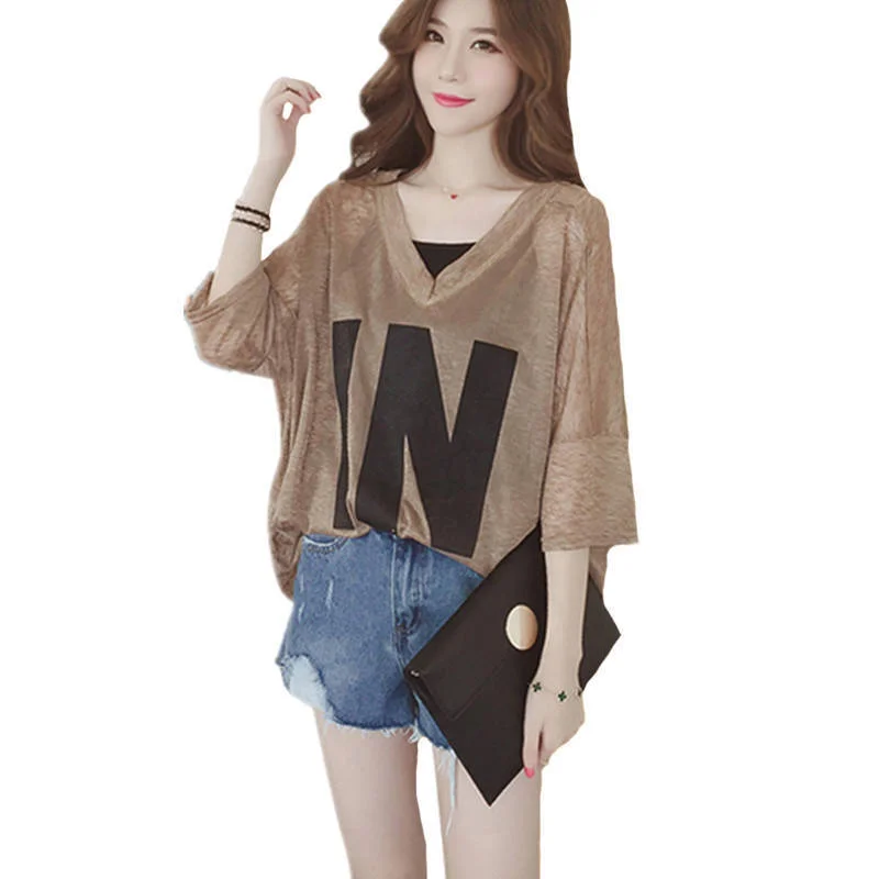 Short-sleeved T-shirt for Women Loose V-neck Printed Top Suspender Two-piece Set Bottoming Shirt for Women
Short-sleeved T-shirt for Women Loose V-neck Printed Top Suspender Two-piece Set Bottoming Shirt for Women