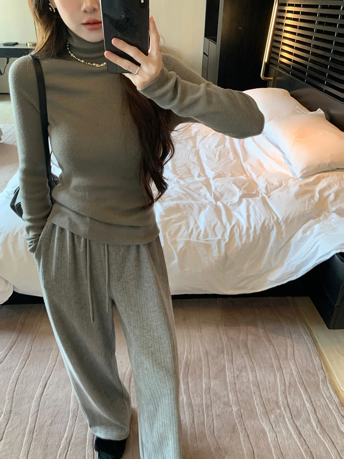 Женские повседневные прямые брюки с подкладкой, с высокой талией, длинные, осенне-зимние, новые, универсальные, широкие брюки
Женские повседневные прямые брюки с подкладкой, с высокой талией, длинные, осенне-зимние, новые, универсальные, широкие брюки