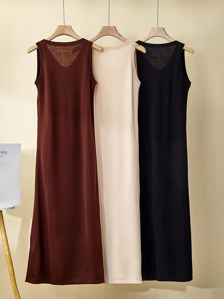 2025 Women's Spring Summer New Vest dress V-neck Simple All-match Wool Knitted Dress
2025 Women's Spring Summer New Vest dress V-neck Simple All-match Wool Knitted Dress