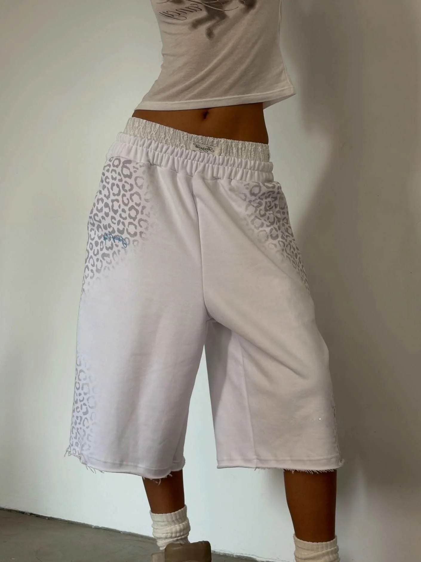 Street Style Retro Leopard Print Loose Patchwork Design Sports Five-Quarter Women's Shorts Casual Straight Leg Pants
Street Style Retro Leopard Print Loose Patchwork Design Sports Five-Quarter Women's Shorts Casual Straight Leg Pants