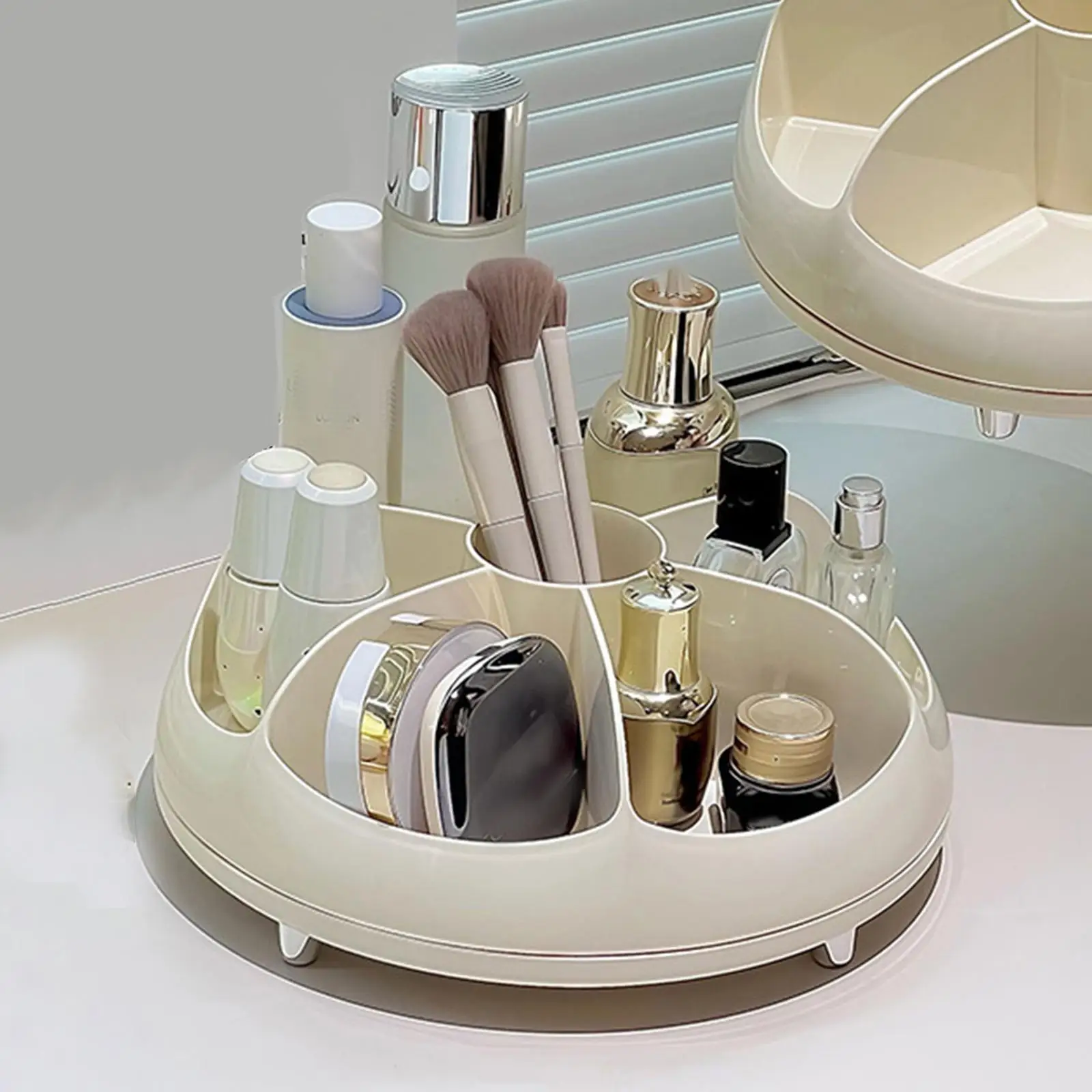 360 Rotating Makeup Organiser, Makeup Brush Organizer Case for Dressing Table, Bedroom, Jewellery
360 Rotating Makeup Organiser, Makeup Brush Organizer Case for Dressing Table, Bedroom, Jewellery