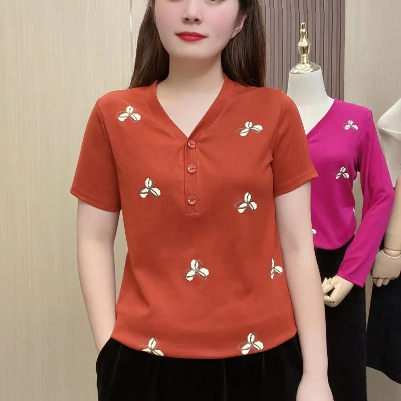 New Spring and Summer Women's V-Neck Short Sleeved Oversized Loose Button Pullovers Printing Fashion Casual Formal Commute Tops
New Spring and Summer Women's V-Neck Short Sleeved Oversized Loose Button Pullovers Printing Fashion Casual Formal Commute Tops