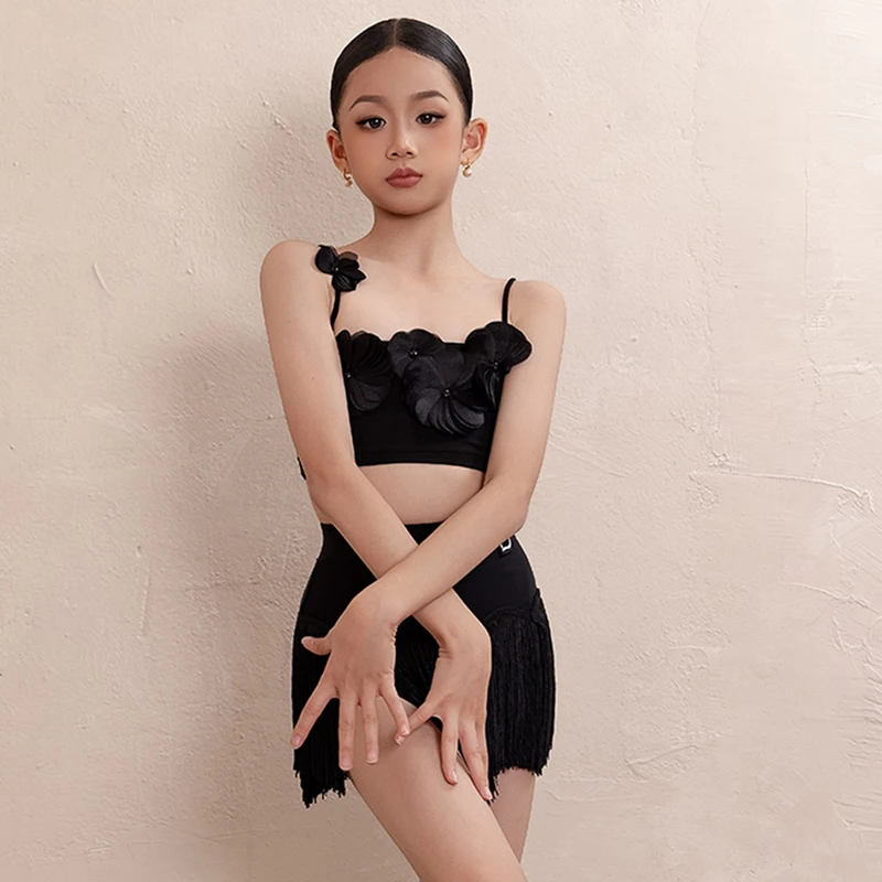 Черный костюм для латинских танцев, летняя танцевальная юбка с бахромой для девочек, топ на бретельках с цветочным принтом, тренировочная одежда для танцовщицы, костюм для ча-ча-самбы VBH1876
Черный костюм для латинских танцев, летняя танцевальная юбка с бахромой для девочек, топ на бретельках с цветочным принтом, тренировочная одежда для танцовщицы, костюм для ча-ча-самбы VBH1876