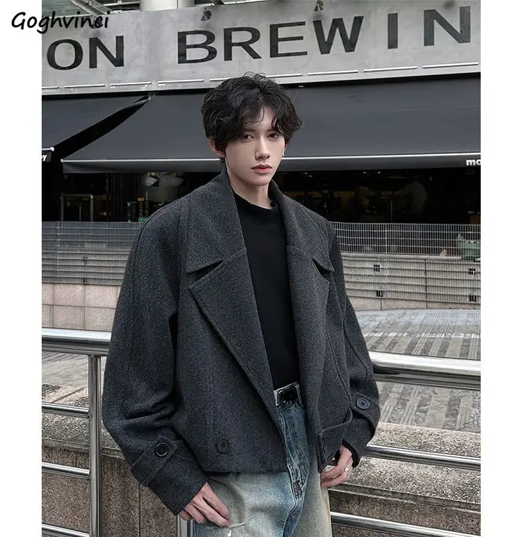 Мужская классическая куртка из смесовой шерсти больших размеров, темно-синяя, на пуговицах, из хлопка, для спорта, повседневной носки, офиса, с отложным воротником, стильная
Мужская классическая куртка из смесовой шерсти больших размеров, темно-синяя, на пуговицах, из хлопка, для спорта, повседневной носки, офиса, с отложным воротником, стильная