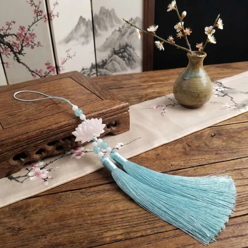 Fashion Plastic/Resin Lotus Sash Pendant Hanfu Accessories Double Tassels Streamer Waist Hanging Tassels Pressing Sash Pendants
Fashion Plastic/Resin Lotus Sash Pendant Hanfu Accessories Double Tassels Streamer Waist Hanging Tassels Pressing Sash Pendants