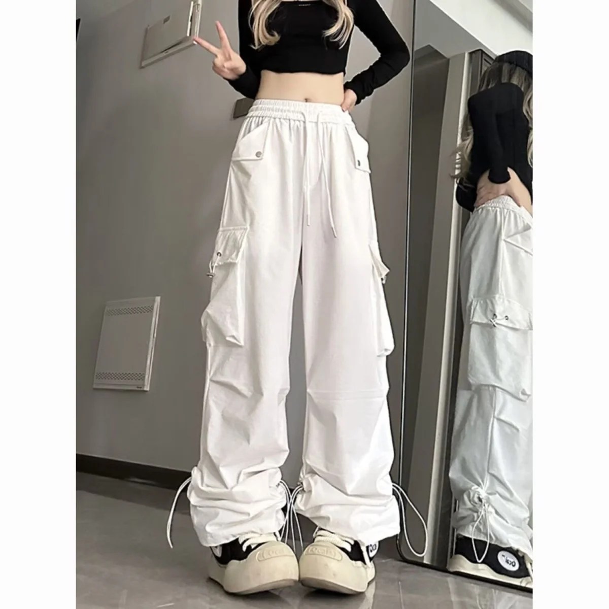 American Style Corduroy Utility Pants Loose Fit Drawstring Unisex High Street Versatile Drapey Casual Wide Leg Long Trousers
American Style Corduroy Utility Pants Loose Fit Drawstring Unisex High Street Versatile Drapey Casual Wide Leg Long Trousers
