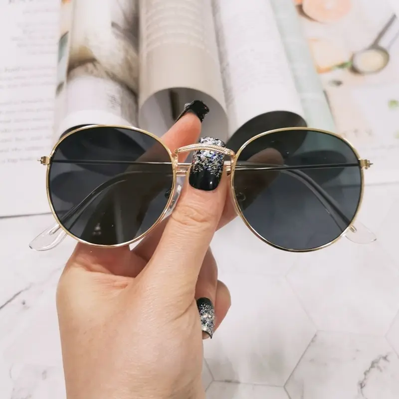 2022 Sunglasses for Women Men Vintage Round Sun Glasses Fashion Luxury Brand Design Metal Frame Driving Shades Eyewear UV400
2022 Sunglasses for Women Men Vintage Round Sun Glasses Fashion Luxury Brand Design Metal Frame Driving Shades Eyewear UV400