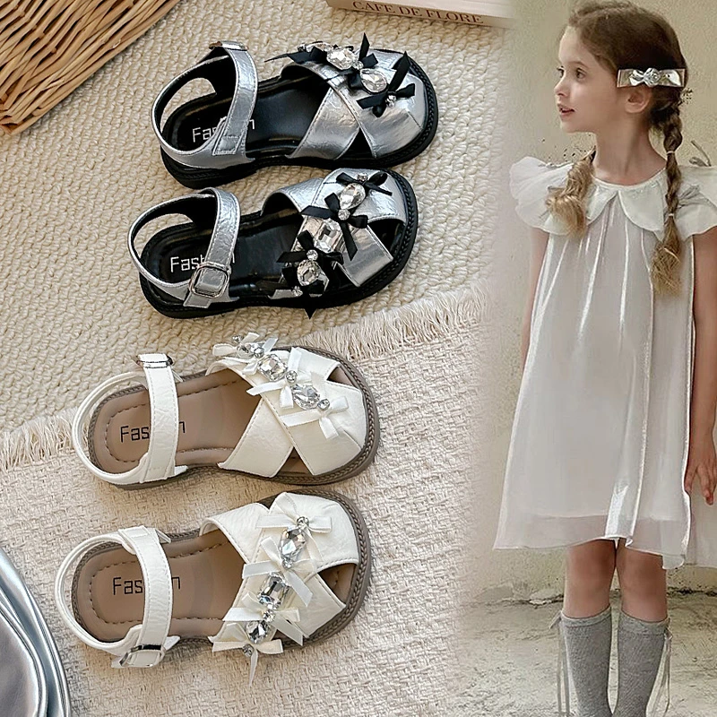 2026 New Summer Toddler Girls Rhinestone Bow Sandals Children's Closed-Toe Sandals Non-Slip Fashion Princess Girls Sandals
2026 New Summer Toddler Girls Rhinestone Bow Sandals Children's Closed-Toe Sandals Non-Slip Fashion Princess Girls Sandals