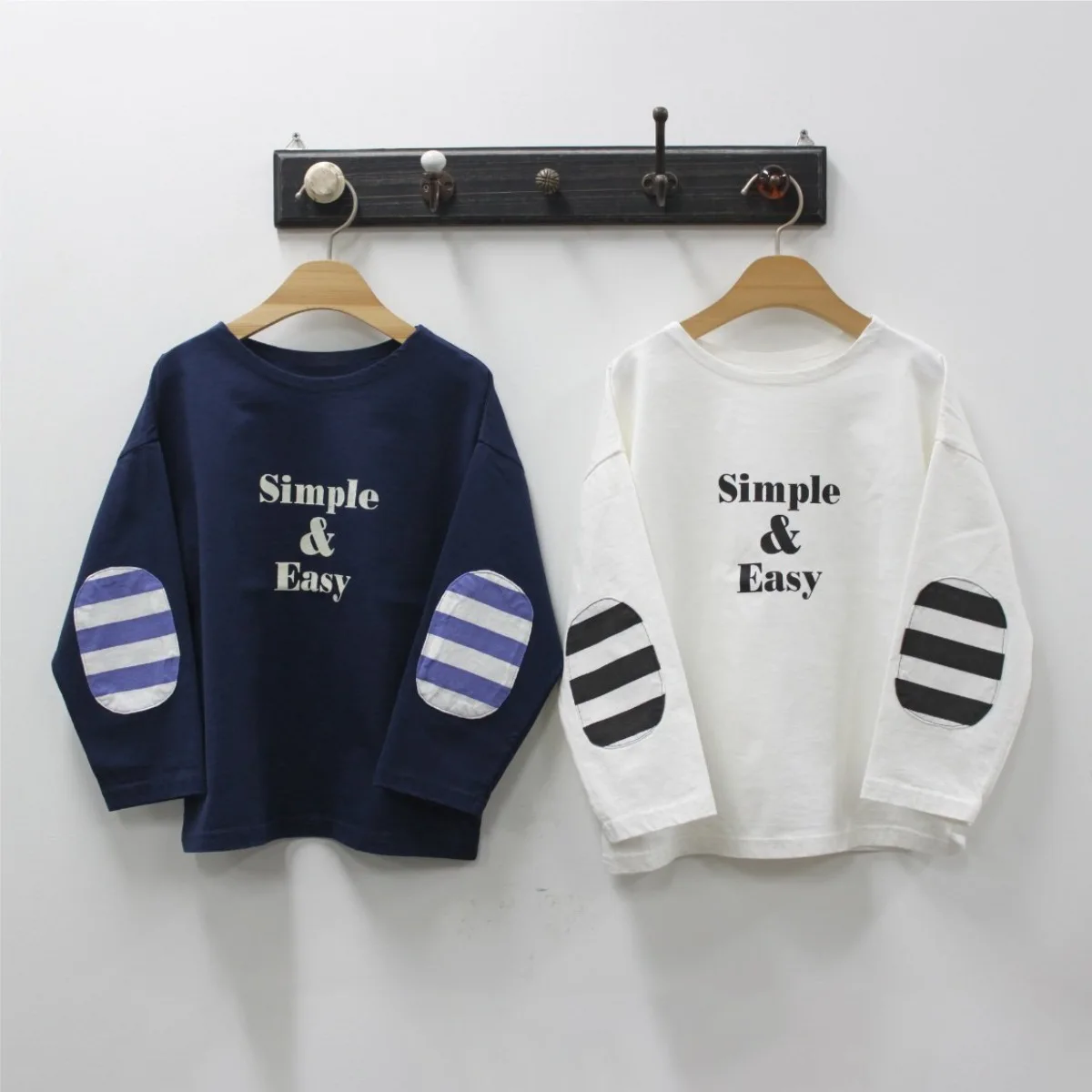 2025 Autumn New Children Long Sleeve T Shirts Fashion Letter Print Boys Striped Patch Tee Cotton Kids Girls Casual Loose Tops
2025 Autumn New Children Long Sleeve T Shirts Fashion Letter Print Boys Striped Patch Tee Cotton Kids Girls Casual Loose Tops
