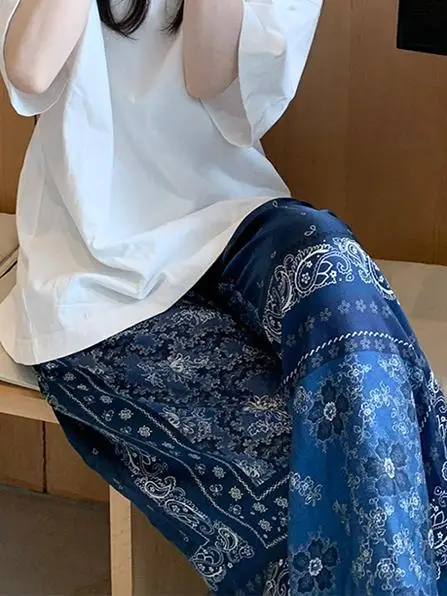 Женские летние брюки из ацетатного атласа с этническим принтом, свободные, широкие, с высокой талией, из ледяного шелка, стройнящие, повседневные, струящиеся, в пол
Женские летние брюки из ацетатного атласа с этническим принтом, свободные, широкие, с высокой талией, из ледяного шелка, стройнящие, повседневные, струящиеся, в пол