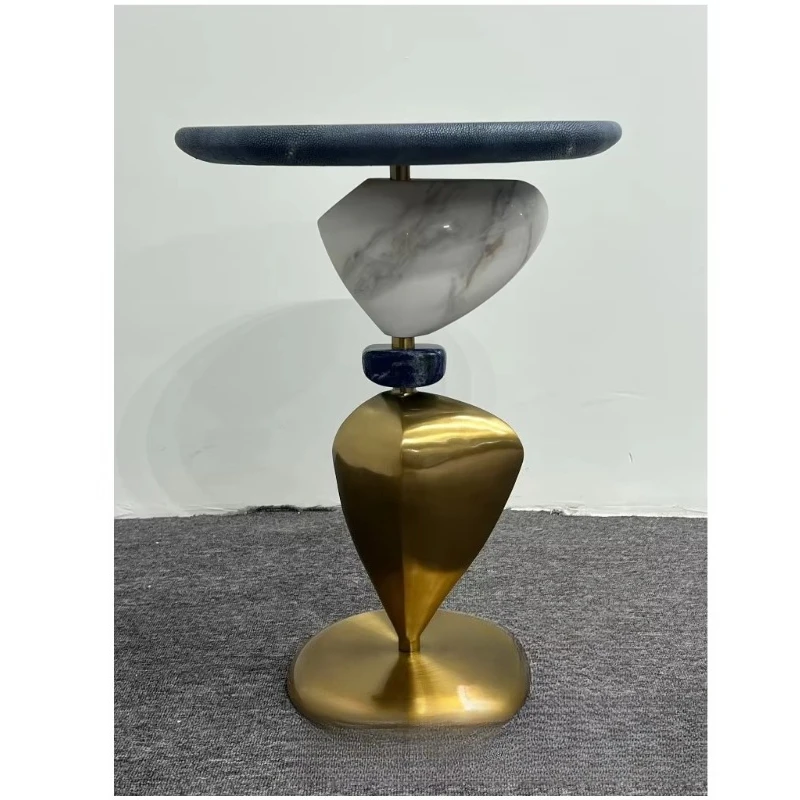 Villa living room, light luxury coffee table, metal base marble coffee table, high-end coffee shop set
Villa living room, light luxury coffee table, metal base marble coffee table, high-end coffee shop set