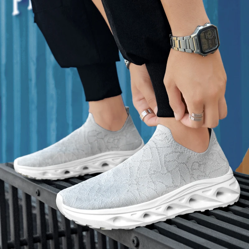 Модная повседневная спортивная обувь. Дышащая спортивная обувь. Простые и универсальные мужские кроссовки. Кроссовки для мужчин.
Модная повседневная спортивная обувь. Дышащая спортивная обувь. Простые и универсальные мужские кроссовки. Кроссовки для мужчин.