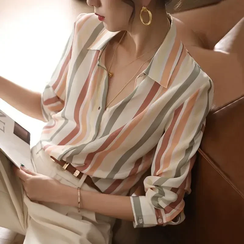 2023 Spring Autumn New Fashion Striped POLO Collar Long Sleeve Shirt Women Korean Style Elegant Contrast Color All-match Blouse
2023 Spring Autumn New Fashion Striped POLO Collar Long Sleeve Shirt Women Korean Style Elegant Contrast Color All-match Blouse