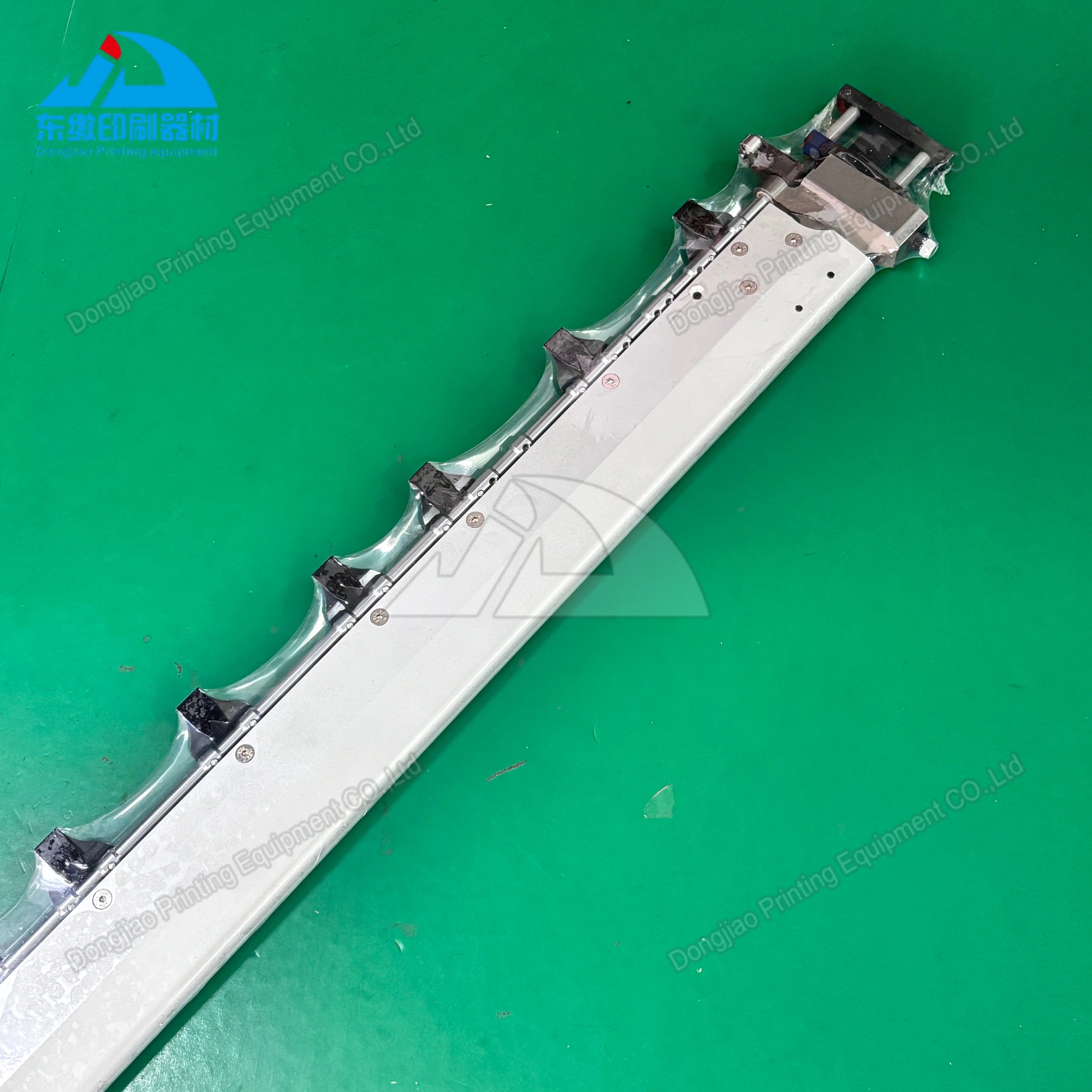 AVAILABLE for SP106E Gripper Bar BSAJX05650000FA for Bobst 106 Cutting Printing Machinery Spare Parts Length 1280mm
AVAILABLE for SP106E Gripper Bar BSAJX05650000FA for Bobst 106 Cutting Printing Machinery Spare Parts Length 1280mm