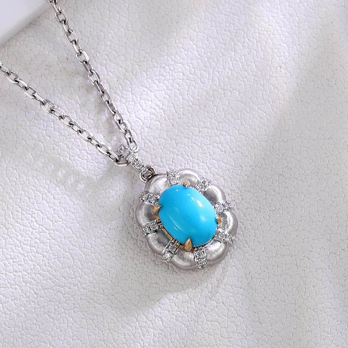 Provence Vintage style Pendant Necklace Turquoise 18K white gold Women's Premium Jewelry Satin Finish Pendant Link chain
Provence Vintage style Pendant Necklace Turquoise 18K white gold Women's Premium Jewelry Satin Finish Pendant Link chain