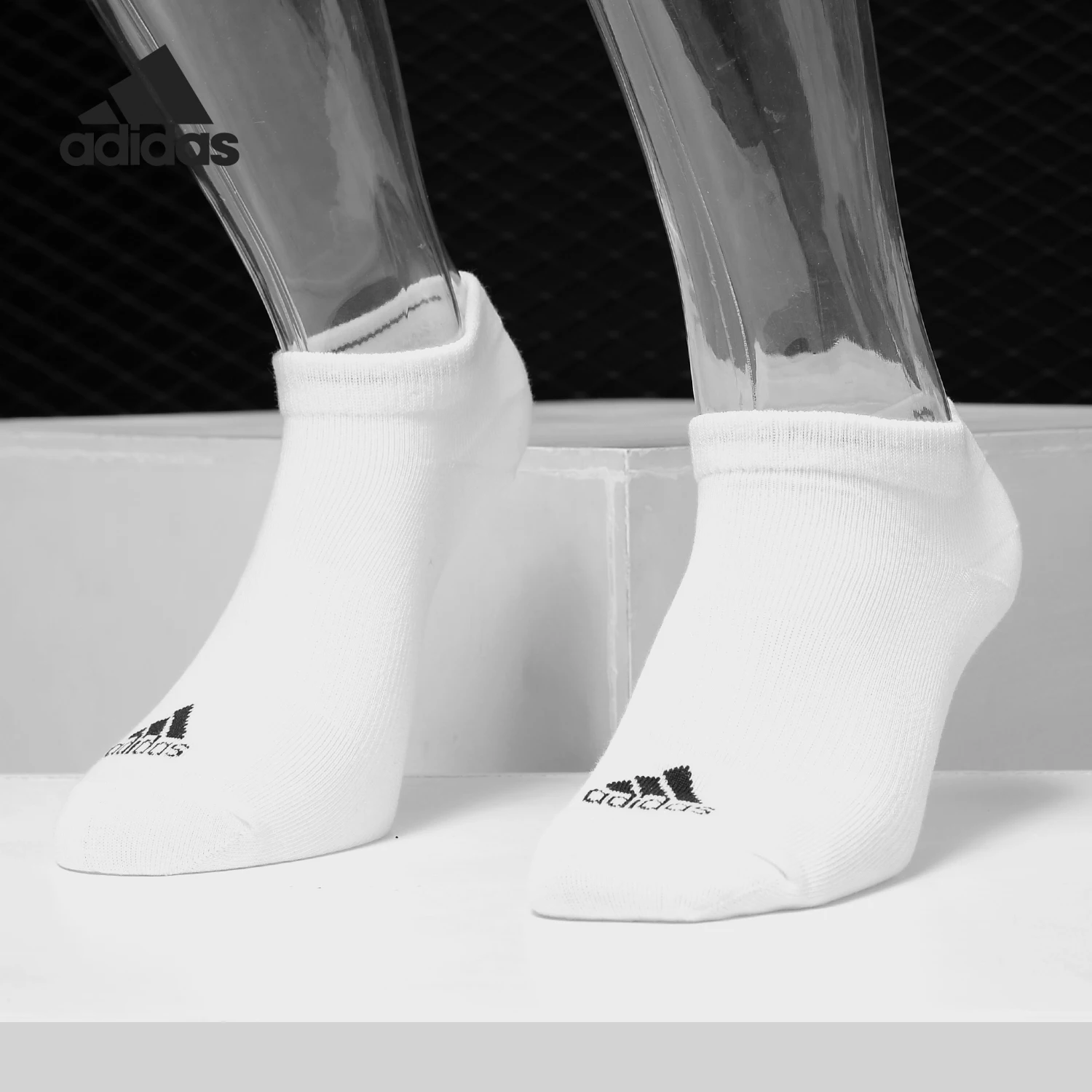 Adidas Authentic Men's Women's 19 Socks New Style Breathable Low-Top Sports Socks Cotton Socks Short Socks AA2314
Adidas Authentic Men's Women's 19 Socks New Style Breathable Low-Top Sports Socks Cotton Socks Short Socks AA2314