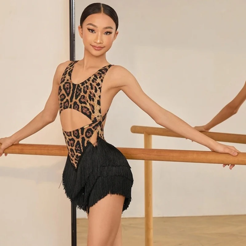 Latin Dance Dress for Girls Leopard Print Crisscross Backless Tops Sleeveless Fit Jumpsuit Fringe Skirt Kids Competition Costume
Latin Dance Dress for Girls Leopard Print Crisscross Backless Tops Sleeveless Fit Jumpsuit Fringe Skirt Kids Competition Costume