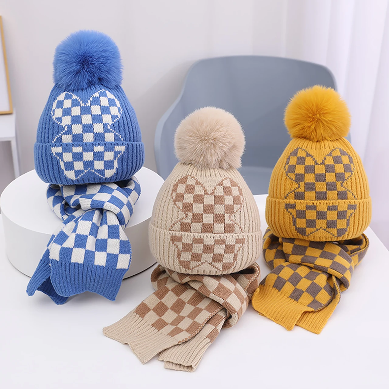 2PCS/Set Winter Thicken Kids Hat Scarf Korean Plaid Boy Girl Knitted Woolen Pullover Hats Outdoor Windproof Children Neck Covers
2PCS/Set Winter Thicken Kids Hat Scarf Korean Plaid Boy Girl Knitted Woolen Pullover Hats Outdoor Windproof Children Neck Covers