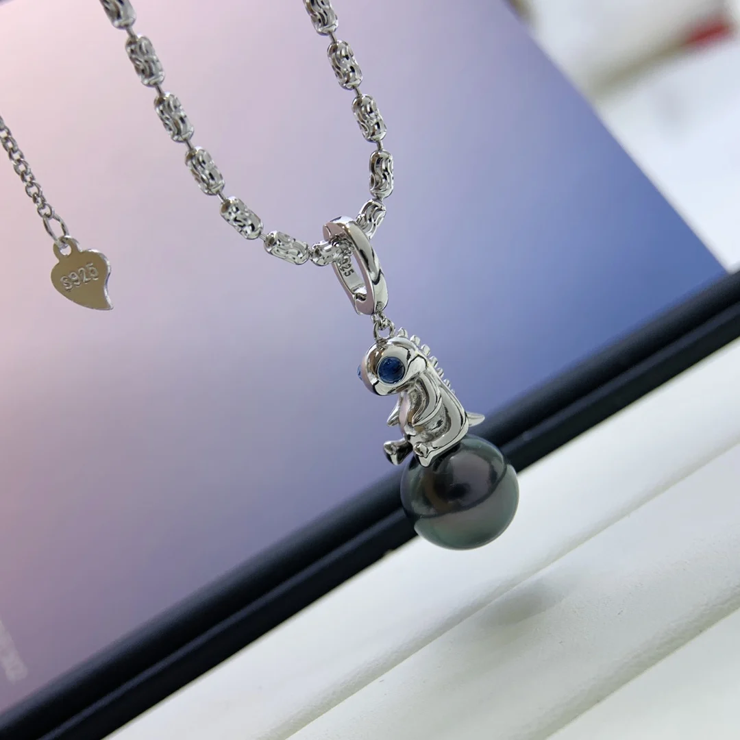 Cute Pearl Pendant AAAA10-11mm Natural South Sea Round Pearl Universal Buckle Pendant 925s, 18 inch
Cute Pearl Pendant AAAA10-11mm Natural South Sea Round Pearl Universal Buckle Pendant 925s, 18 inch