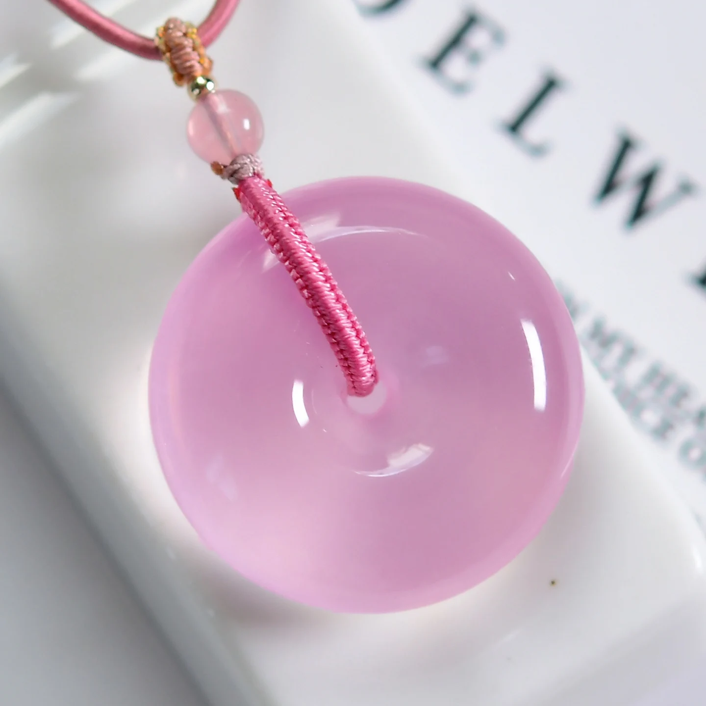 Natural Rose Quartz Women Pendant Necklace Flower Rose Quartz 28*12.3mm Love Crystal Jewelry AAAAA
Natural Rose Quartz Women Pendant Necklace Flower Rose Quartz 28*12.3mm Love Crystal Jewelry AAAAA