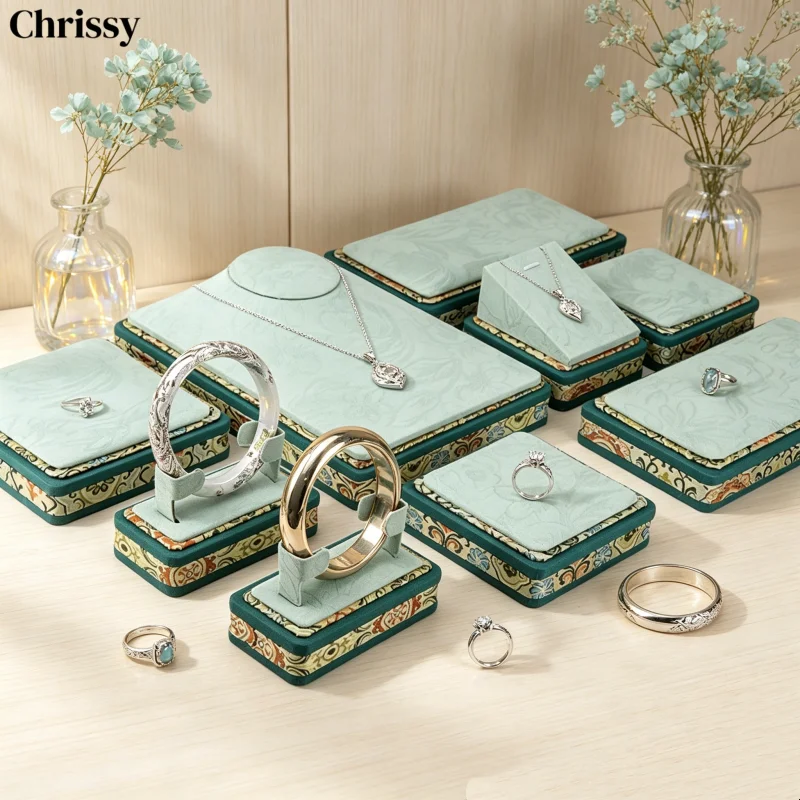 Assorted Style Embroidered Jewelry Tray, Creative Vintage Storage for Necklace Pendant & Bangle, Boutique Appraisal Dish
Assorted Style Embroidered Jewelry Tray, Creative Vintage Storage for Necklace Pendant & Bangle, Boutique Appraisal Dish