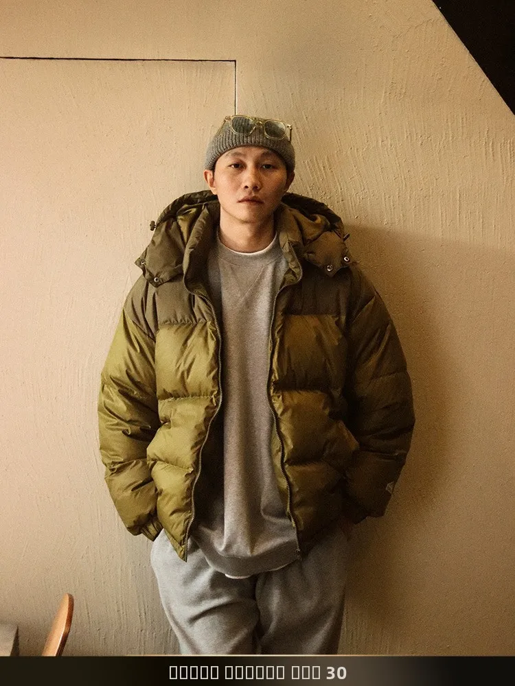 Waterproof 90 down Thiened Bread Sle Hooded Jaet for Men Winter New Arrival Retro Splice Color Couple Pure Color Jaet
Waterproof 90 down Thiened Bread Sle Hooded Jaet for Men Winter New Arrival Retro Splice Color Couple Pure Color Jaet