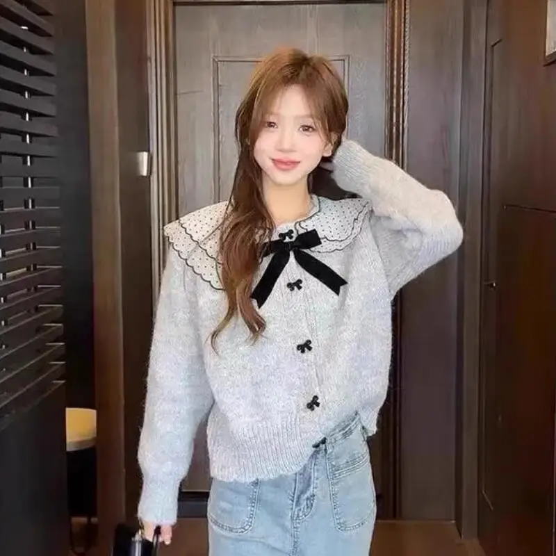 Вязаный кардиган с кукольным воротником для девочек, модный свитер принцессы с длинными рукавами, весенне-осенняя одежда, майка для улицы, подарок для девочек, новинка
Вязаный кардиган с кукольным воротником для девочек, модный свитер принцессы с длинными рукавами, весенне-осенняя одежда, майка для улицы, подарок для девочек, новинка